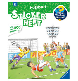 Cartoonkinder spielen Fußball eines macht nahe dem Tor einen Fallrückzieher, andere sehen zu.