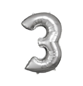 Silberne Folienballon in Form der Zahl 3 vor weißem Hintergrund.