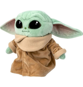Plüschfigur von Baby Yoda (Grogu) mit großen Ohren, schwarzen Augen und braunem Gewand.