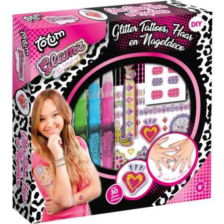 DIY-Glitzer-Tattoo- und Nagelkunst-Set mit Stiften, Stickern und Mädchen, das verzierte Haut und Nägel zeigt.