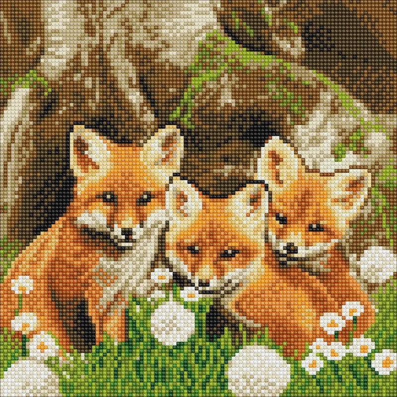 Pixel-Kunst: Drei Füchse sitzen im grünen Gras mit weißen Blumen, dahinter ein Baumstamm. Pixel-Kunst: Drei Füchse sitzen im grünen Gras mit weißen Blumen, dahinter ein Baumstamm.