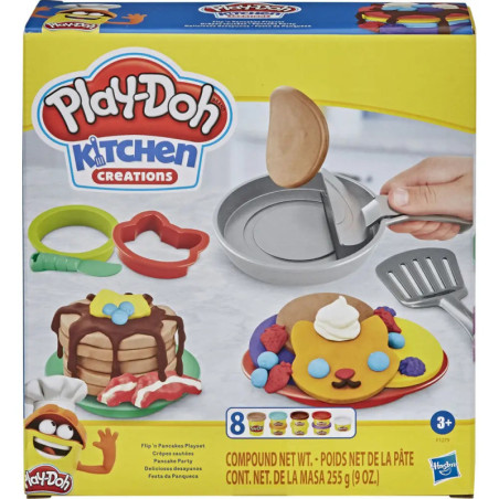 Play-Doh Kitchen Creations Set mit Pfannkuchenformen, Spielzeugspateln und bunten Play-Doh-Pfannkuchen.