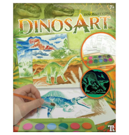Eine Hand bemalt einen blauen Dino Dinos und Malutensilien sind auf einer bunten Dinokunst-Set-Box abgebildet.