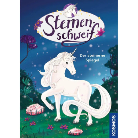 Ein weißes Einhorn steht in einem magischen Wald mit rosa Felsen unter sternenklarem Nachthimmel. Ein weißes Einhorn steht in einem magischen Wald mit rosa Felsen unter sternenklarem Nachthimmel.