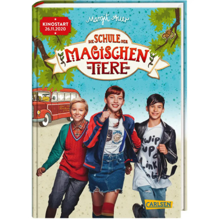 Buchcover von Die Schule der Magischen Tiere mit drei lächelnden Kindern und einem roten Bus im Hintergrund. Buchcover von Die Schule der Magischen Tiere mit drei lächelnden Kindern und einem roten Bus im Hintergrund.