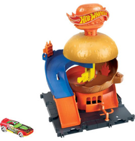 Hot Wheels Rennbahn-Set mit Burger-Design, Spielzeugauto und Rampen für abwechslungsreichen Fahrspaß.