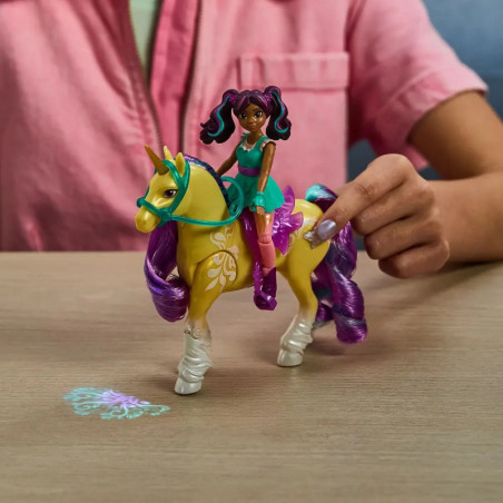 UCA Small Doll Ava & Plant Magic Leaf