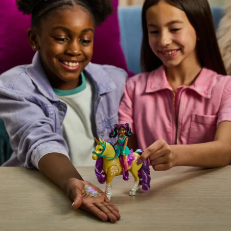 UCA Small Doll Ava & Plant Magic Leaf