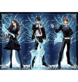 Drei Schüler beschwören leuchtende Tiergeister vor weißen Bäumen auf dunkelblauem Hintergrund.