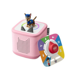 Pinkfarbene Toniebox mit einer Paw Patrol Figur und buntem Zubehör daneben.