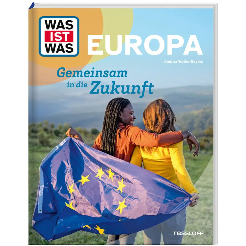 Zwei Personen stehen auf einem Hügel und halten eine EU-Flagge, dazu EUROPA und deutschen Text.