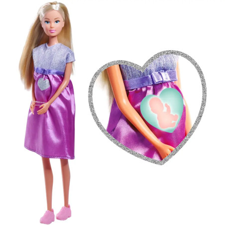 Puppe im lila Kleid mit Herz und Babysilhouette im Bauch als Hinweis auf Schwangerschaft.