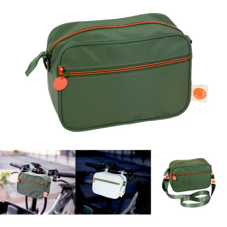 Grüne, rechteckige Tasche mit orangefarbenem Reißverschluss, einzeln und am Fahrrad bei verschiedenen Lichtverhältnissen.