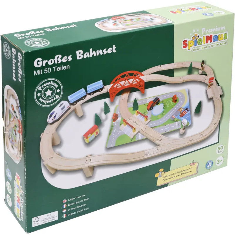 Box mit Holzbahnset, inklusive Schienen, Brücke, Zügen und Zubehör. Beschriftet mit Großes Bahnset. Box mit Holzbahnset, inklusive Schienen, Brücke, Zügen und Zubehör. Beschriftet mit Großes Bahnset.