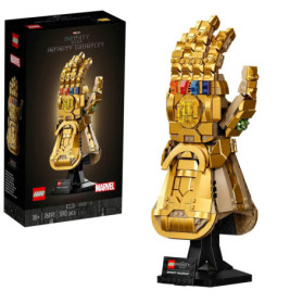 LEGO Marvel Infinity Gauntlet Set mit goldenem Handschuh und bunten Steinen, daneben die Verpackung.