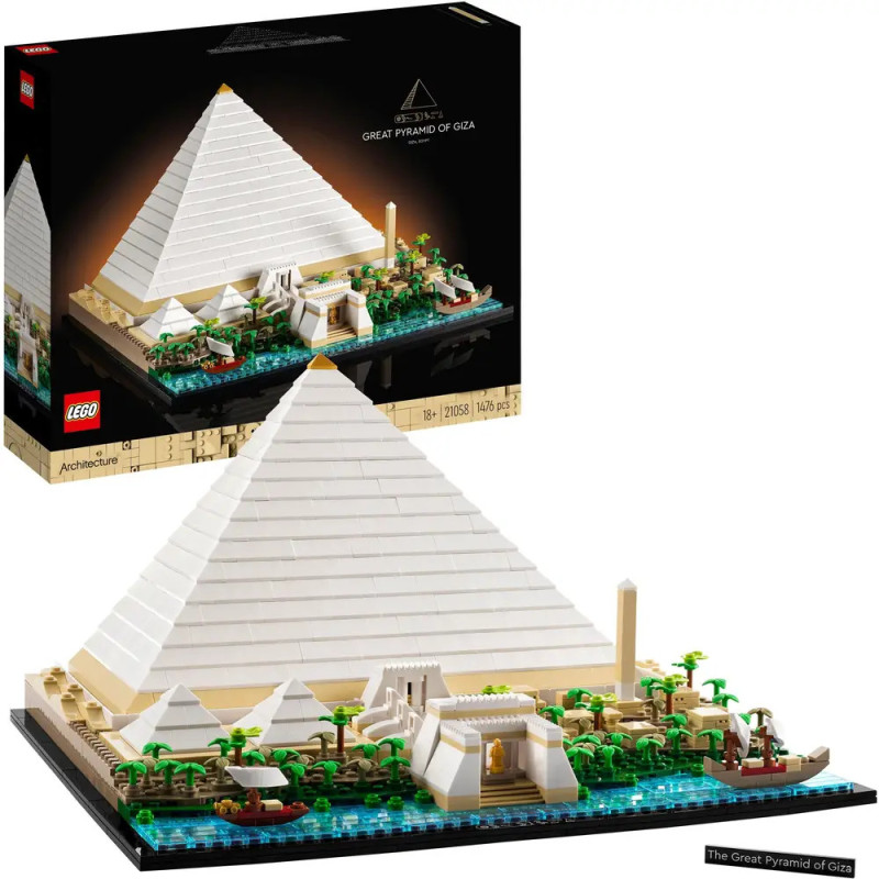 LEGO-Set der Großen Pyramide von Gizeh mit Verpackung im Hintergrund, Pyramiden und etwas Grün.