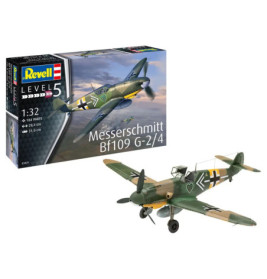 Revell Level 5 Messerschmitt Bf109 G-2/4 Bausatz, fertiges Modellflugzeug vor der Verpackung stehend.