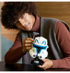 75349 Captain Rex Helm