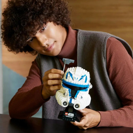 75349 Captain Rex Helm