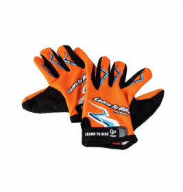 Orange-schwarze Fahrrad-Handschuhe mit Learn to Bike-Schriftzug und blauen Akzenten auf der Oberseite.