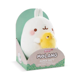 Ein Molang-Plüschhase hält ein gelbes Küken und ist in einer mit Super Soft beschrifteten Verpackung ausgestellt.