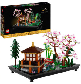 LEGO Tranquil Garden Set mit japanischem Pavillon, Teich, Brücke und Kirschblütenbäumen.