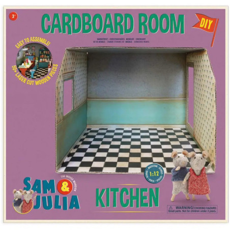 DIY-Pappküchen-Set mit Schachbrettboden, grünen Wänden und zwei Mauspuppen auf der Vorderseite der Verpackung.