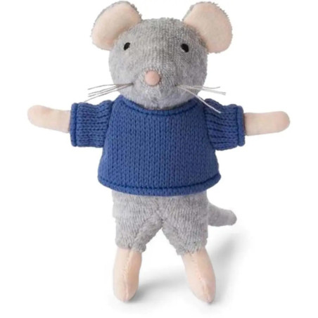 Graues Stoffmausspielzeug mit blauem Pullover, steht mit ausgestreckten Armen.