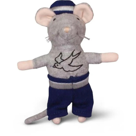 Graues Stoffmaus-Spielzeug mit blauer Hose, blauem Hut und Shirt mit Vogelmotiv auf der Vorderseite.