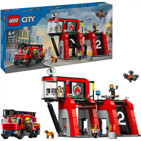 LEGO City Feuerwache mit Löschfahrzeug, Feuerwehrleuten, Drohne und zweistöckigem Gebäude mit Feuer-Dekor.