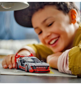 76921 Audi S1 e-tron quattro Rennwagen