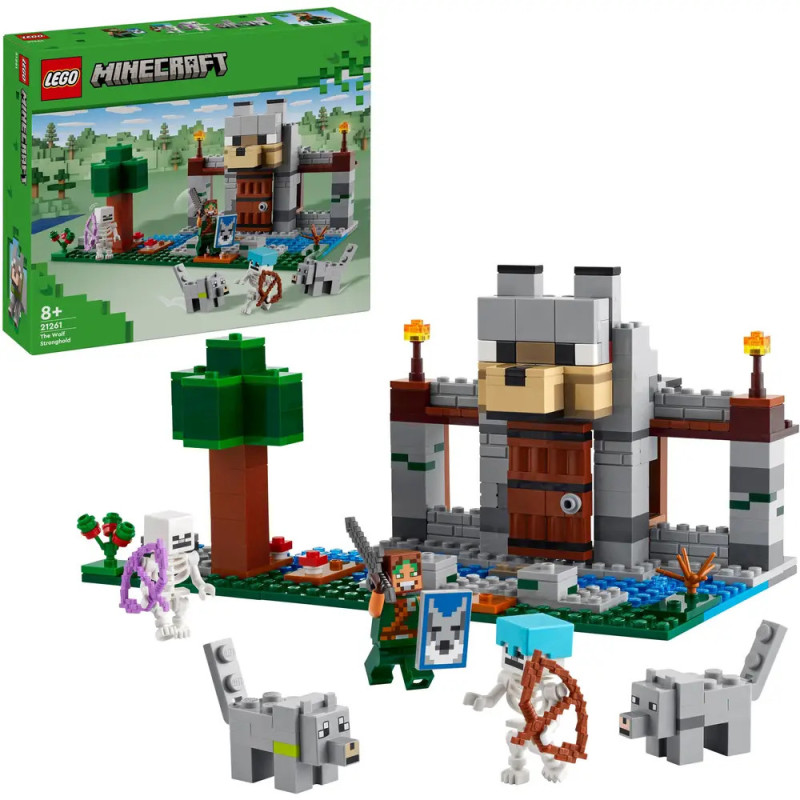 LEGO Minecraft Set mit Wolf-Festung, Bäumen, Tieren, Minifiguren und Verpackung im Hintergrund.