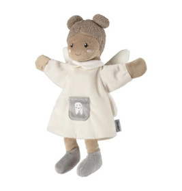 Plüsch-Zahnfee-Puppe mit braunen Haaren, weißem Kleid, grauen Schuhen und Zahn in der Tasche, lächelnd.