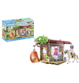 Playmobil Pferdeunterstand mit Figuren, Pferd, Baumhaus, Zubehör und Produktverpackung im Hintergrund.