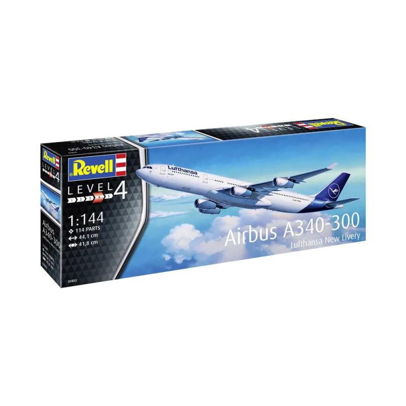 Revell Level 4 Bausatz: Airbus A340-300 mit neuer Lufthansa-Lackierung fliegt über den Wolken. Revell Level 4 Bausatz: Airbus A340-300 mit neuer Lufthansa-Lackierung fliegt über den Wolken.
