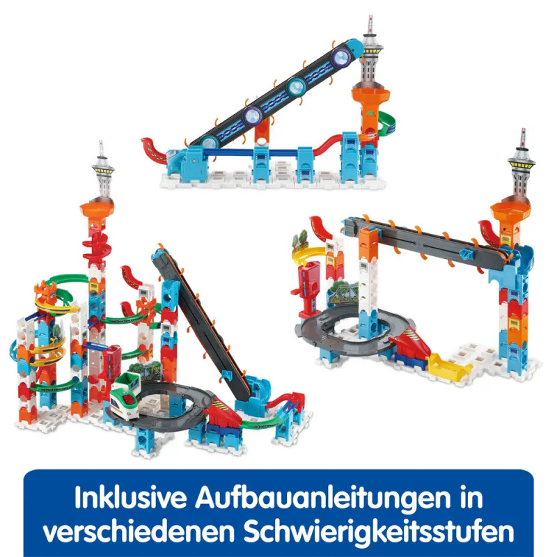 Drei bunte Spielzeugauto-Rennstrecken mit Loopings, Rampen und Türmen, darunter deutsche Anleitung.