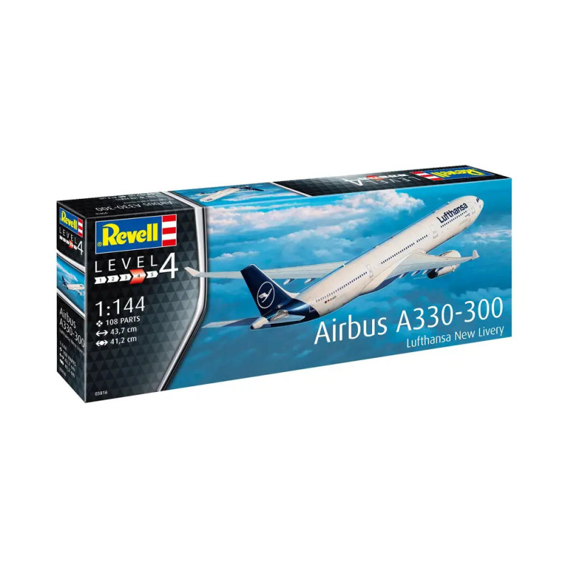 Revell-Bausatz Airbus A330-300 Lufthansa, Level 4, 1:144, zeigt das Flugzeug vor blauem Himmel.