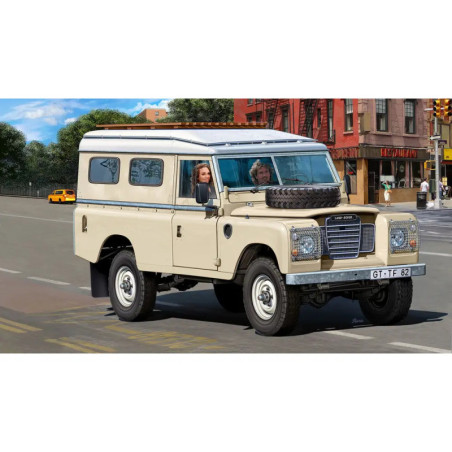 Land Rover Series III LWB (commercial), Revell Modellbausatz