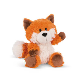 Ein orange-weißer Stofffuchs sitzt aufrecht mit erhobener Pfote vor weißem Hintergrund.