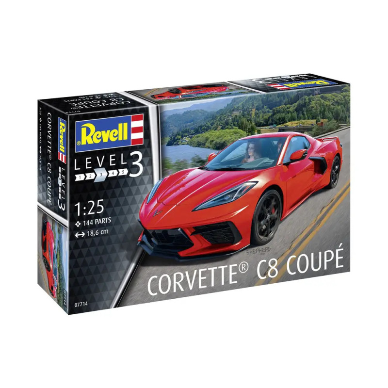 Revell Level 3 Modellbausatz mit rotem Corvette C8 Coupé, Maßstab 1:25, 144 Teile, abgebildet auf einer Straße.