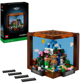 LEGO Minecraft Crafting Table Set mit detailreichem Mikro-Build und Verpackung im Hintergrund.