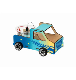 Blaues Spielzeug-Lkw-Modell mit gelben Flammen und Sternen, transparenter Schüssel und sichtbaren Elektronikteilen oben.