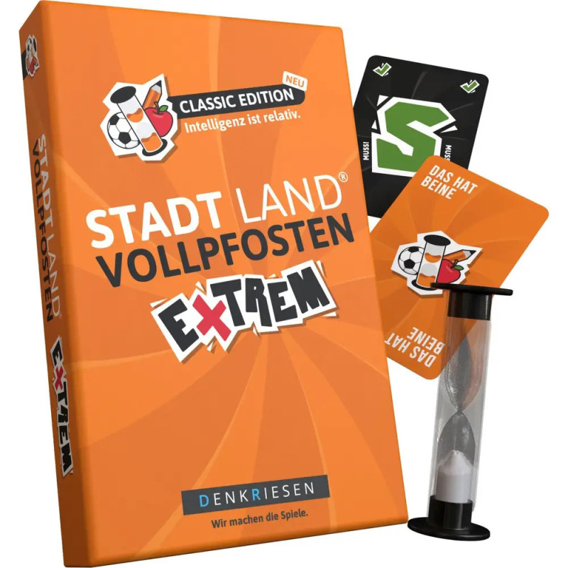 Orange Stadt Land Vollpfosten Extrem Spielbox mit Karten, Sanduhr und Fußballmotiven. Orange Stadt Land Vollpfosten Extrem Spielbox mit Karten, Sanduhr und Fußballmotiven.