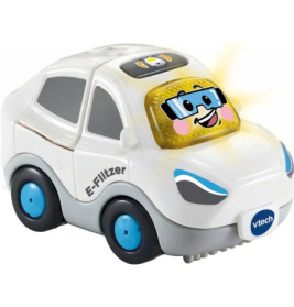 Weißes Spielzeugauto mit blauen Rädern, lachendem Gesicht auf der Windschutzscheibe und Schriftzug E-Flitzer.