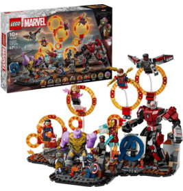 LEGO Marvel Avengers Endgame Set mit Minifiguren, Kampfszene und Verpackung im Hintergrund.