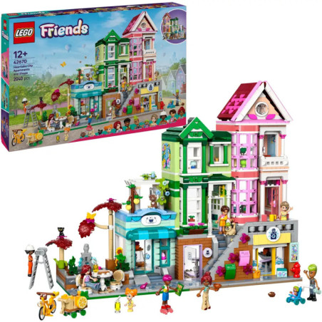 LEGO Friends Heartlake City Main Street Set mit bunten Gebäuden, Minifiguren, Zubehör und Verpackung.