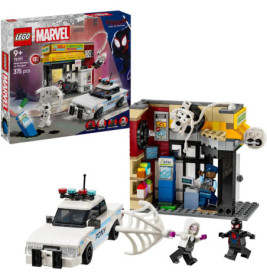 LEGO Marvel Spider-Man Set mit Figuren, Polizeiauto und Bankszene, im Hintergrund die Verpackung.