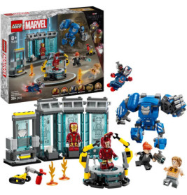 LEGO Marvel Iron Man Set mit Minifiguren, Roboterrüstung, Labor, Werkzeugen und Box im Hintergrund.