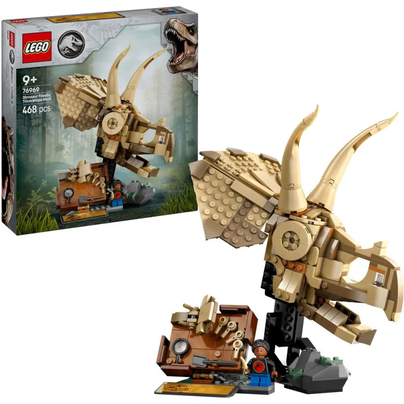 LEGO Jurassic World Triceratops-Schädel-Set mit Box, zeigt ein beigebraunes Dinosaurier-Schädel auf Ständer. LEGO Jurassic World Triceratops-Schädel-Set mit Box, zeigt ein beigebraunes Dinosaurier-Schädel auf Ständer.