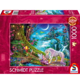 1000-teiliges Puzzle mit Motiv einer Fee und eines Einhorns in einem magisch beleuchteten Wald bei Nacht.